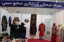 طراحی کت و شلوار مردانه با الهام از لباس‌های آذربایجانی؛ نوآوری نیما فرهمندیان در صنعت پوشاک/ کافه گئیم آذربایجان؛ فضای جدید برای معرفی و فروش لباس‌های سنتی در ارومیه