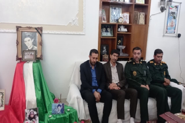 برگزاری مراسم روضهخوانی در منزل شهید دانشآموز کاظم موثق بهستانی در ارومیه برگزاری مراسم روضهخوانی در منزل شهید دانشآموز کاظم موثق بهستانی در ارومیه