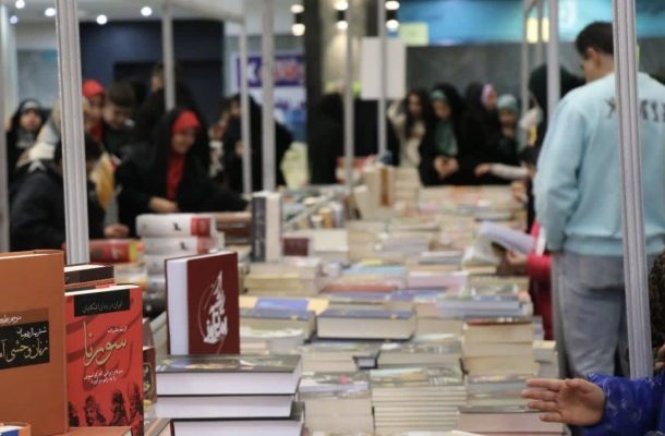 ناشران استانی در نمایشگاه کتاب آذربایجان‌غربی درخشیدند